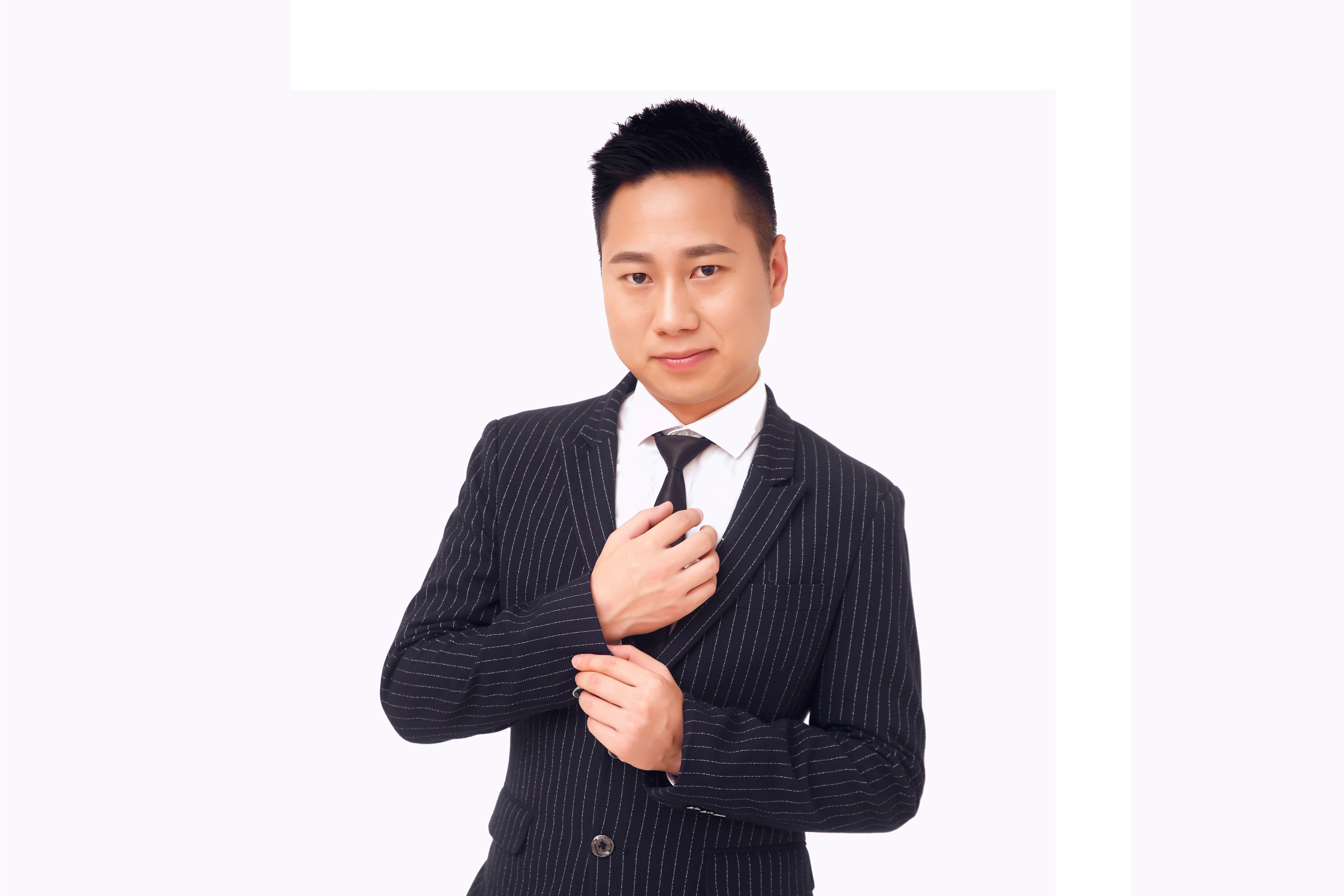 汪华春1.jpg